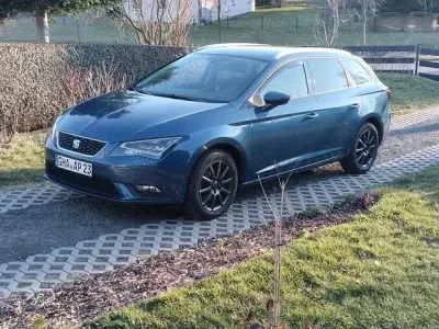 Używany Seat Leon ST Style 150 KM (110 kW) 2015 Niebieski Kombi