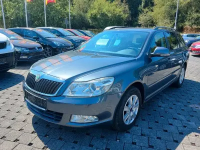 Gebraucht Skoda Octavia Ambiente 122 PS (89 kW) 2009 Grau Kombi
