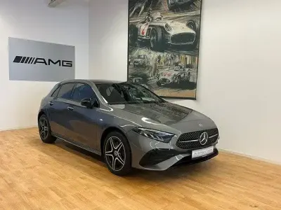 Gebraucht Mercedes A250 AMG line 163 PS (119 kW) 2025 Mountaingrau Limousine
