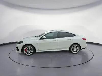 Gebraucht BMW 220 Performance 178 PS (130 kW) 2024 Weiß Coupé