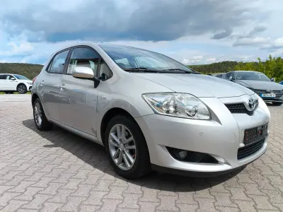 Gebraucht Toyota Auris 101 PS (74 kW) 2009 Beige Kleinwagen