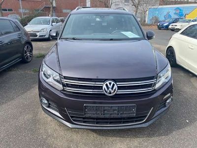 gebraucht VW Tiguan 2.0 TDI DPF BMT Lounge Sport Navi PanoDach Scheckh