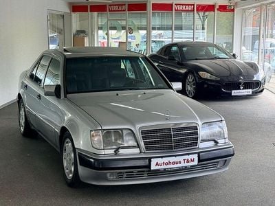 Usata Mercedes E500 320 CV (235 kW) 1992 Argento Berlina