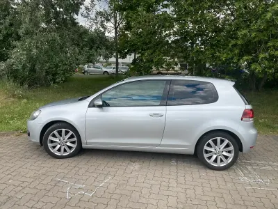 Gebraucht VW Golf VI 122 PS (89 kW) 2010 Grau Kleinwagen