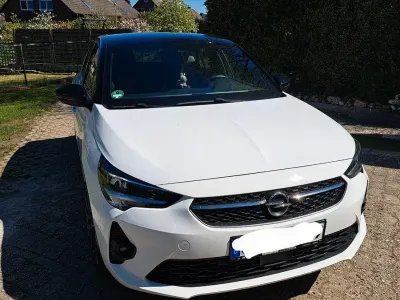 Używany Opel Corsa-e GSe 100 kW (136 KM) 2021 Biały Hatchback