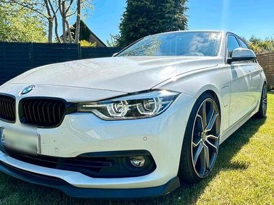 BMW 330e