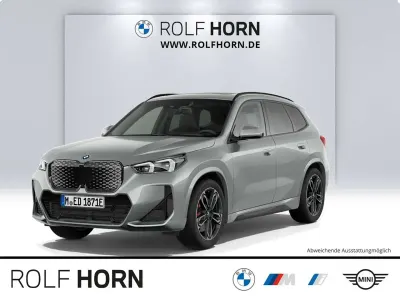 Neu BMW iX1 M Sport 150 kW (204 PS) 2026 Spacesilber metallic SUV
