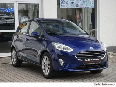 Gebraucht Ford Fiesta Titanium 125 PS (91 kW) 2017 Deep impact blue (metallic) Kleinwagen