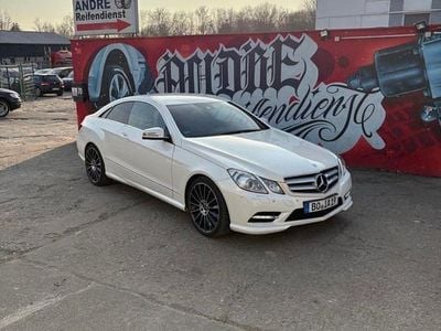 Gebraucht Mercedes E250 AMG line 204 PS (150 kW) 2013 Weiß Coupé