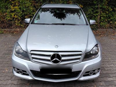 Silber Gebraucht 2011 Mercedes 200 Kombi | 9.200 €
