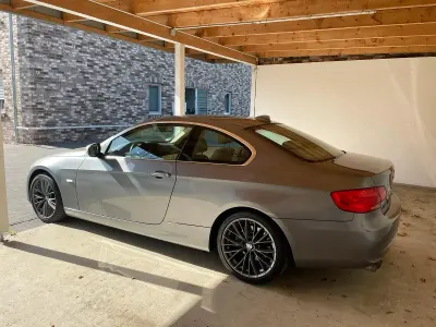 Gebraucht BMW 325 218 PS (160 kW) 2011 Grau Coupé