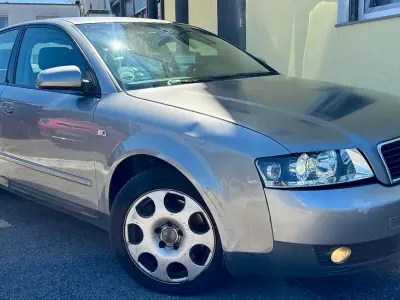 Gebraucht Audi A4 220 PS (161 kW) 2001 Grau Limousine
