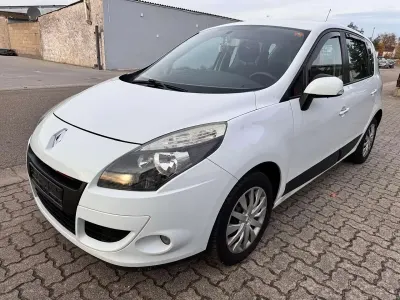 Gebraucht Renault Mégane III 110 PS (80 kW) 2010 Weiß Kleinwagen