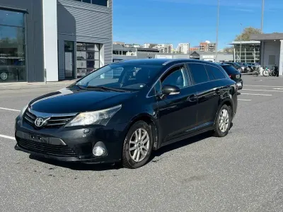 Gebraucht Toyota Avensis Edition 124 PS (91 kW) 2013 Schwarz Kombi