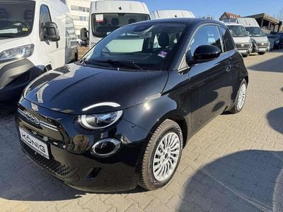 Gebraucht Fiat 500e La Prima 86 kW (118 PS) 2024 Schwarz Limousine