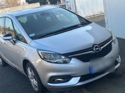 Silber Gebraucht 2016 Opel Zafira Tourer Van / Kleinbus | 7.500 € (Fairer Preis)
