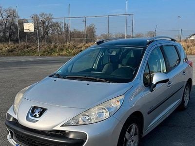 Silber Gebraucht 2009 Peugeot 207 Urban Move Kombi | 1.290 € (Guter Preis)