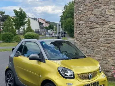 Gebraucht Smart ForTwo Cabrio Passion 90 PS (66 kW) 2016 Gold Cabrio