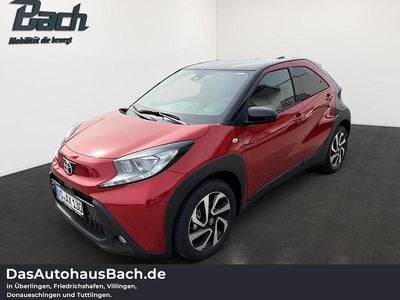 Gebraucht Toyota Aygo X Basis 72 PS (52 kW) 2025 Chilli red / schwarz SUV