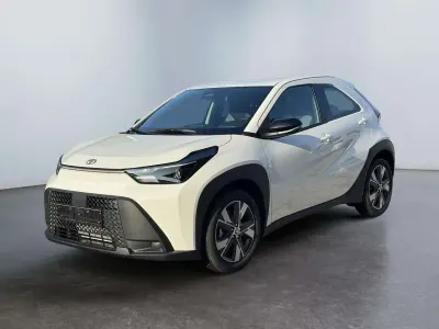 Neu Toyota Aygo X Comfort 116 PS (85 kW) 2025 Super white SUV