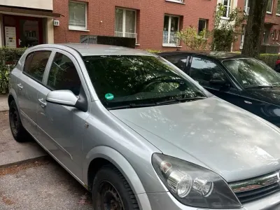 Gebraucht Opel Astra 90 PS (66 kW) 2006 Silber Limousine