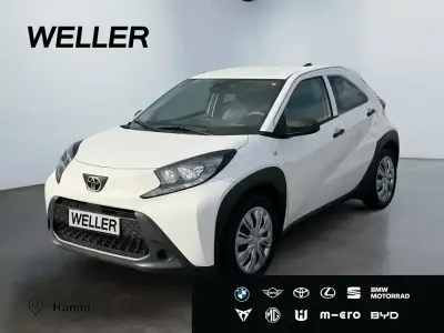 Gebraucht Toyota Aygo 72 PS (52 kW) 2024 Schneeweiß Kleinwagen
