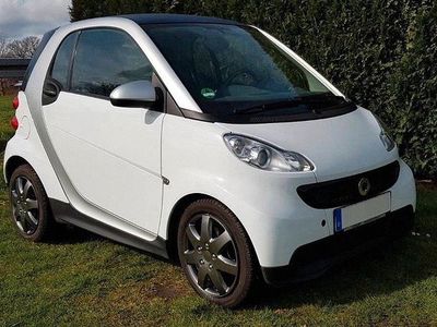 Weiß Gebraucht 2015 Smart ForTwo Coupé Coupé | 5.600 €