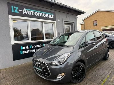 Gebraucht Hyundai i20 Space Plus 125 PS (91 kW) 2019 Grau Limousine