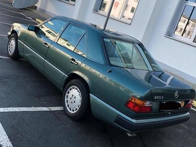 Usata Mercedes E280 193 CV (141 kW) 1993 Verde Berlina
