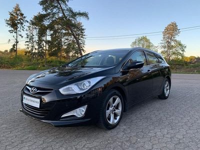 Second-hand Hyundai i40 136 CP (100 kW) 2015 Negru Break
