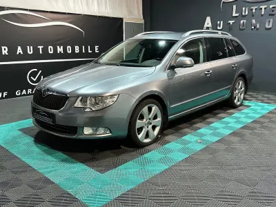 Gebraucht Skoda Superb Ambition 160 PS (117 kW) 2010 Grau Kombi