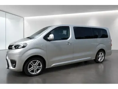 Gebraucht Toyota Proace Verso 177 PS (130 kW) 2018 Silber Kombi