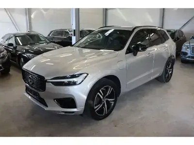 Usado Volvo XC60 R-Design 341 HP (250 kW) 2021 Prateado SUV