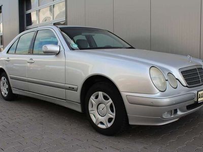 gebraucht Mercedes E200 Kompressor E -Klasse Lim. (BM 210) AUS 1. HAND