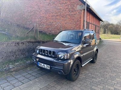 Usado Suzuki Jimny 86 HP (63 kW) 2009 Preto SUV