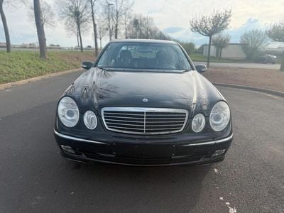 Mercedes E320