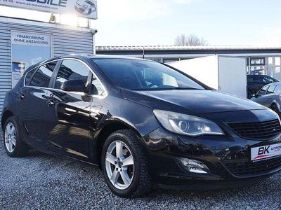 Usata Opel Astra 116 CV (85 kW) 2010 Nero Utilitaria