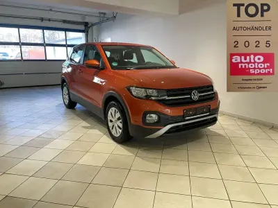 Usado VW T-Cross Basis 110 CV (80 kW) 2021 Naranja SUV