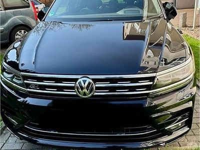 Usata VW Tiguan R-line 190 CV (139 kW) 2019 Nero SUV
