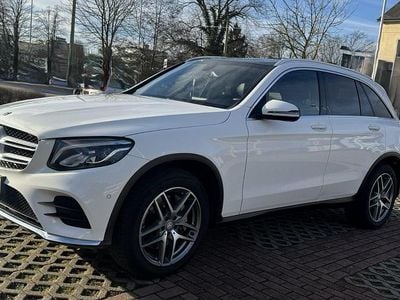Weiß Gebraucht 2018 Mercedes GLC250 AMG line SUV | 24.900 € (Fairer Preis)