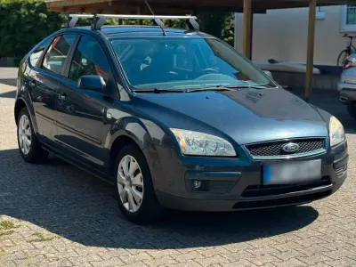 Gebraucht Ford Focus 100 PS (73 kW) 2007 Grau Kleinwagen