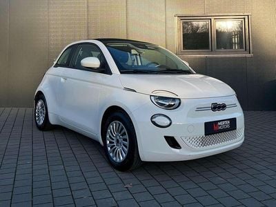 Gebraucht Fiat 500e 86 kW (118 PS) 2023 Colore esterno(arktis weiß) Cabrio