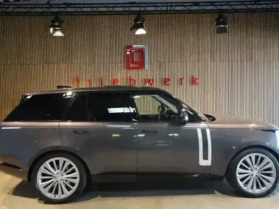 Usata Land Rover Range Rover First Edition 530 CV (389 kW) 2022 Marrone SUV