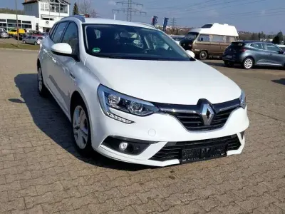 Brugt Renault Mégane GrandTour LIMITED 132 HK (97 kW) 2018 Hvid Stationcar