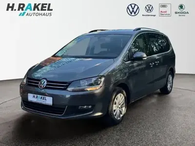 Gebraucht VW Sharan Comfortline 150 PS (110 kW) 2017 Grau Van / Kleinbus