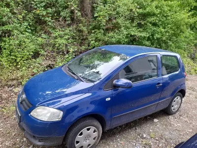 Używany VW Fox 2005 Niebieski Hatchback