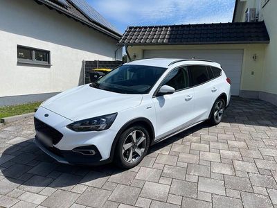 Gebraucht Ford Focus Active 155 PS (114 kW) 2021 Weiß Kombi