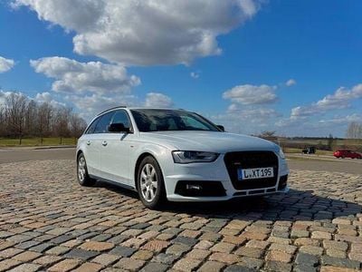 Gebraucht Audi A4 S-Line 150 PS (110 kW) 2015 Weiß Kombi