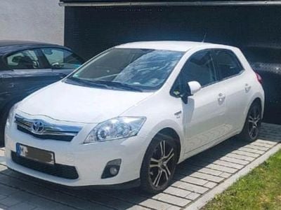 Toyota Auris Hybrid