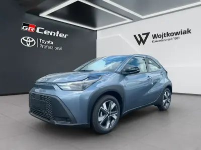 Neu Toyota Aygo X Active 116 PS (85 kW) 2026 Grau SUV